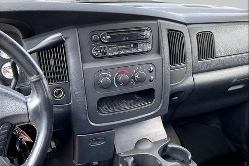 Bright White 2003 Dodge Ram 2500 SLT Quad Cab