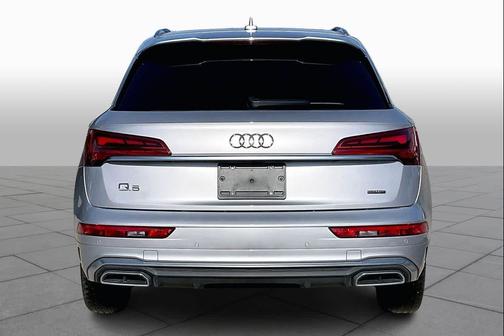 2022 Audi Q5 45 S line Prestige