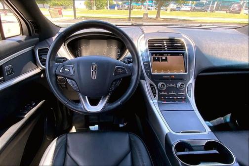White Platinum Metallic Tri-Coat 2017 Lincoln MKX Premiere