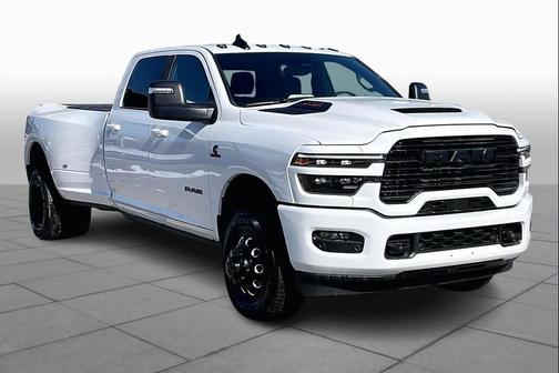 Bright White Clearcoat 2026 RAM 3500 Laramie Crew Cab 4x4 8' Box