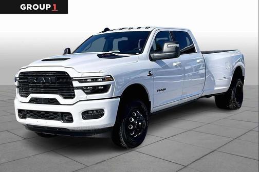Bright White Clearcoat 2026 RAM 3500 Laramie Crew Cab 4x4 8' Box