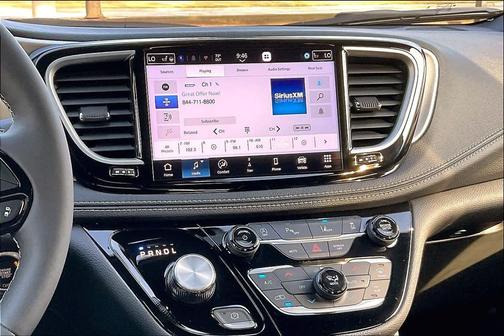 Granite Crystal Metallic Clearcoat 2023 Chrysler Pacifica Limited