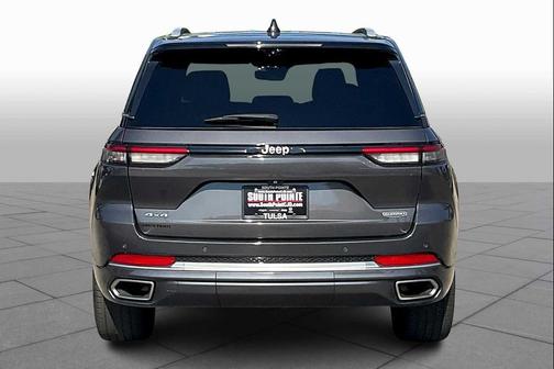 2022 Jeep Grand Cherokee Summit
