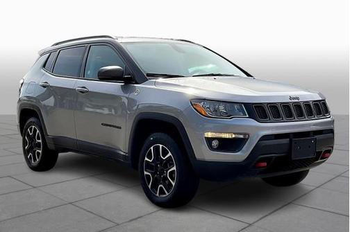 Photo 2 of 33 of 2020 Jeep Compass Trailhawk