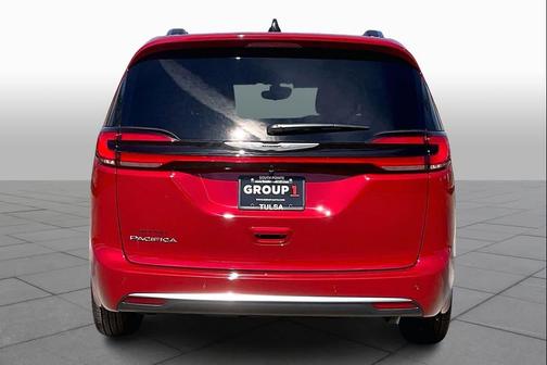 Red Hot Pearlcoat 2026 Chrysler Pacifica L