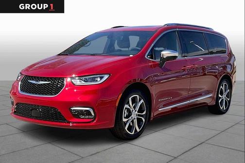 Red Hot Pearlcoat 2026 Chrysler Pacifica L