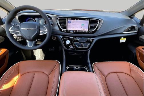 Red Hot Pearlcoat 2026 Chrysler Pacifica L