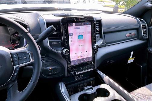 2025 RAM 2500 Laramie Crew Cab 4x4 6'4' Box