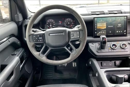 2023 Land Rover Defender V8