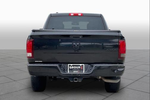 Brilliant Black Crystal Pearlcoat 2015 RAM 1500 Tradesman/Express