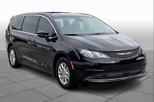 2025 Chrysler Voyager LX