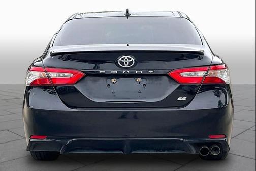 Midnight Black Metallic 2018 Toyota Camry SE