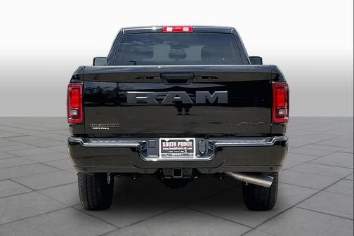 Diamond Black Crystal Pearlcoat 2026 RAM 2500 Big Horn Crew Cab 4x4 6'4' Box