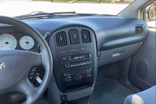 2005 Dodge Caravan SE