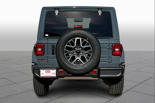 2026 Jeep Wrangler 4-Door Sahara 4x4