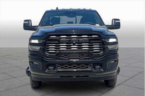 2025 RAM 3500 Big Horn Crew Cab 4x4 8' Box