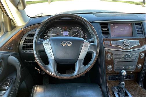 2017 INFINITI QX80 Base