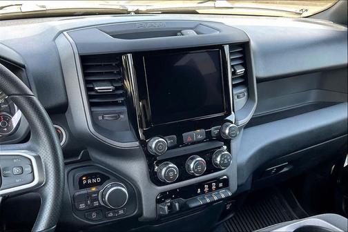 Diamond Black Crystal Pearlcoat 2026 RAM 1500 Warlock Crew Cab 4x4 5'7' Box