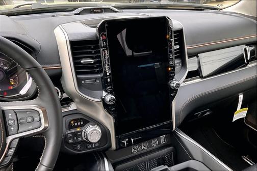 Serrano Green Metallic 2026 RAM 1500 ST