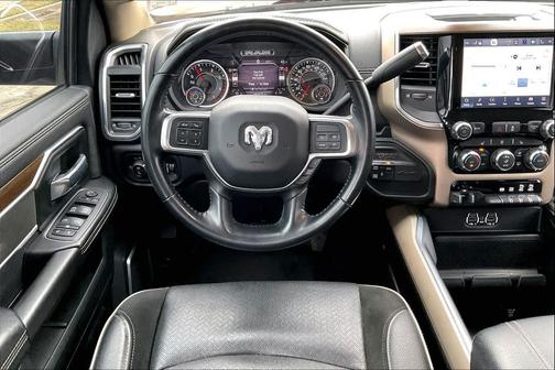 2022 RAM 2500 Laramie Crew Cab 4x4 6'4' Box