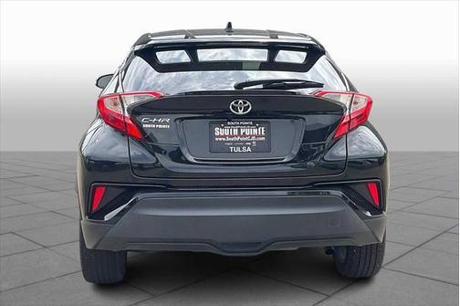 2022 Toyota C-HR XLE