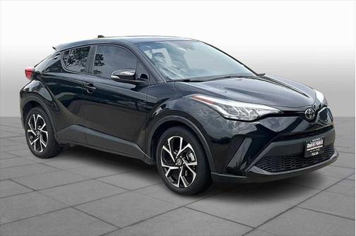 2022 Toyota C-HR XLE