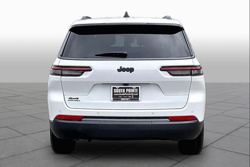 Bright White Clearcoat 2026 Jeep Grand Cherokee L Altitude