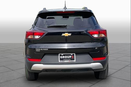 Mosaic Black Metallic 2025 Chevrolet Trailblazer LT