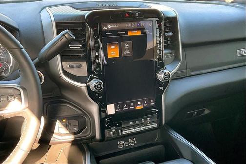 2025 RAM 2500 Big Horn Crew Cab 4x4 6'4' Box