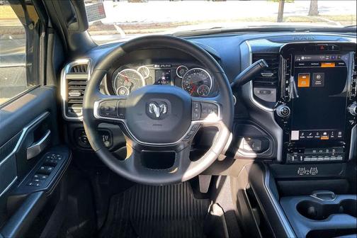 2025 RAM 2500 Big Horn Crew Cab 4x4 6'4' Box