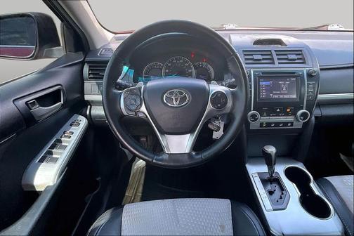 Barcelona Red Metallic 2014 Toyota Camry SE