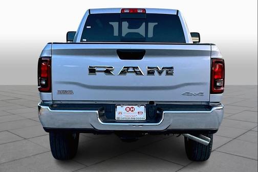 2026 RAM 2500 Tradesman Crew Cab 4x4 6'4' Box