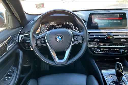 2018 BMW 530 530i