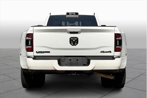 2024 RAM 3500 Laramie Crew Cab 4x4 8' Box