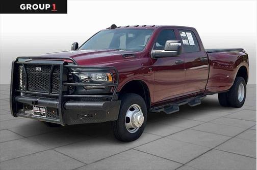 2023 RAM 3500 Tradesman Crew Cab 4x4 8' Box
