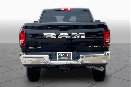 Diamond Black Crystal Pearlcoat 2025 RAM 2500 Big Horn Crew Cab 4x4 6'4' Box