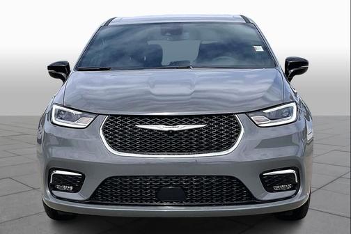 2025 Chrysler Pacifica L