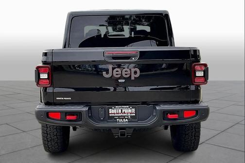 Black Clearcoat 2026 Jeep Gladiator Rubicon
