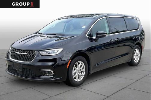 Diamond Black Crystal Pearlcoat 2024 Chrysler Pacifica Touring L