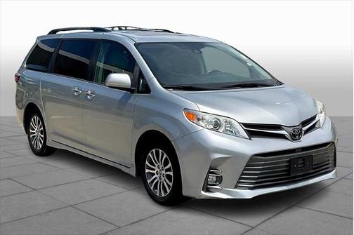 2019 Toyota Sienna XLE