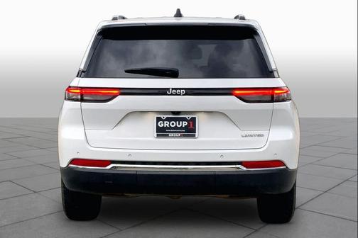 Bright White Clearcoat 2024 Jeep Grand Cherokee Limited