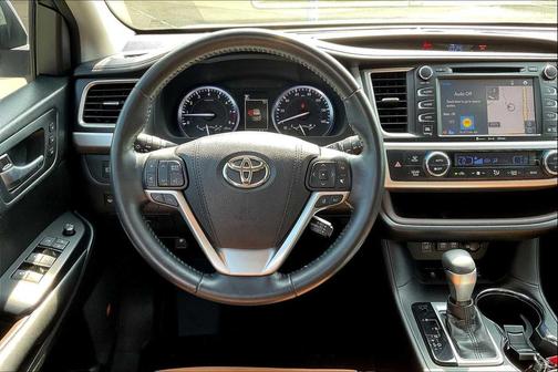 2018 Toyota Highlander Limited Platinum