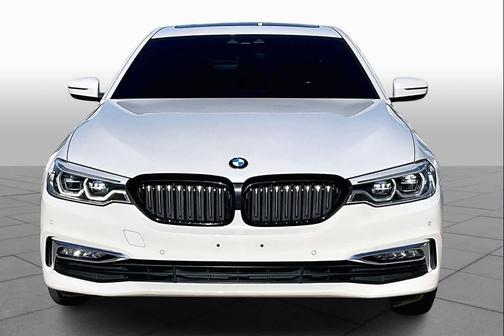 2018 BMW 530 530i