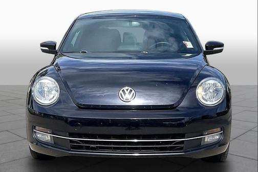 Deep Black Pearl Metallic 2013 Volkswagen Beetle 2.0T Turbo