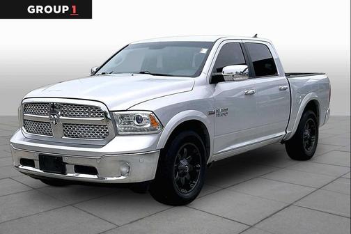 Bright Silver Metallic Clearcoat 2016 RAM 1500 Laramie