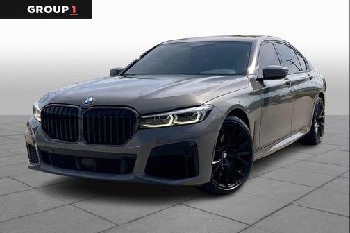 2022 BMW 740 i