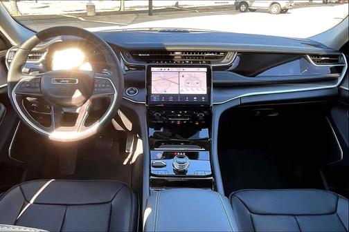 Diamond Black Crystal Pearlcoat 2023 Jeep Grand Cherokee 4xe Base