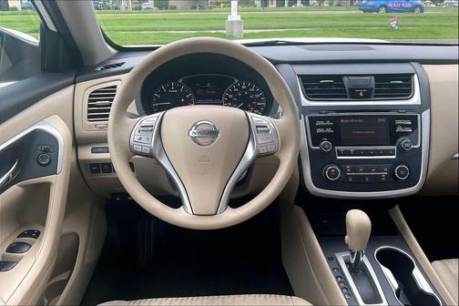 Glacier White 2017 Nissan Altima 2.5 S