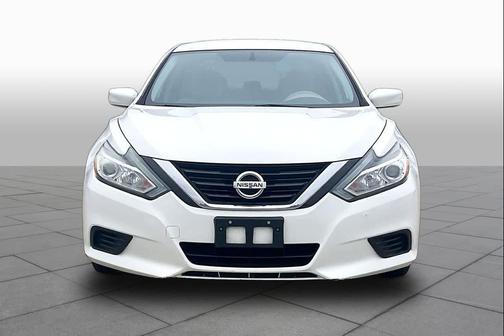 Glacier White 2017 Nissan Altima 2.5 S