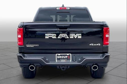 Diamond Black Crystal Pearlcoat 2026 RAM 1500 Big Horn/Lone Star